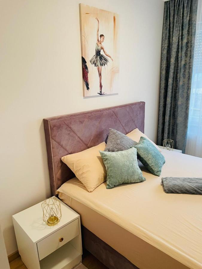 바냐루카 Stan Na Dan "Apartman Purple" 아파트 외부 사진