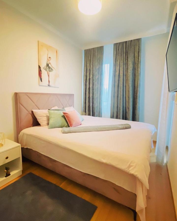 바냐루카 Stan Na Dan "Apartman Purple" 아파트 외부 사진